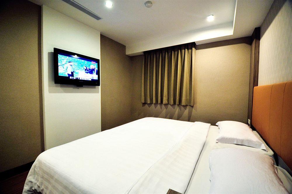 The Riverside Hotel International Kaohsiung Exterior photo