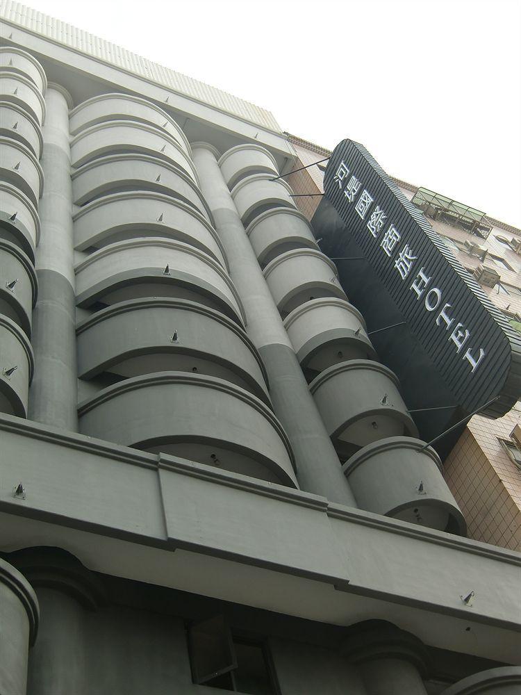 The Riverside Hotel International Kaohsiung Exterior photo