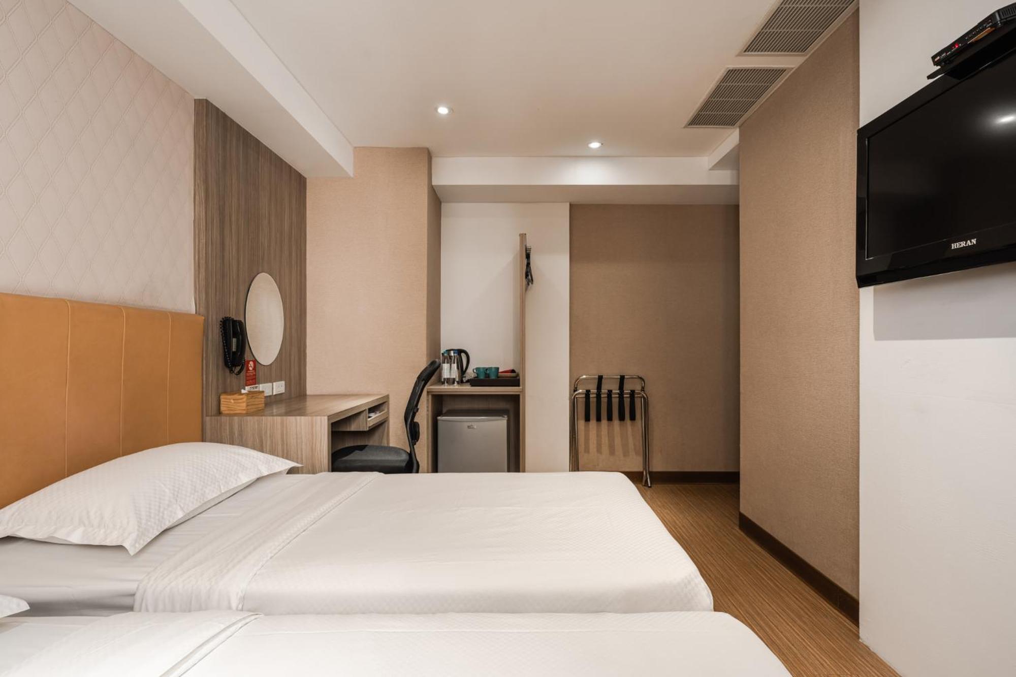 The Riverside Hotel International Kaohsiung Exterior photo