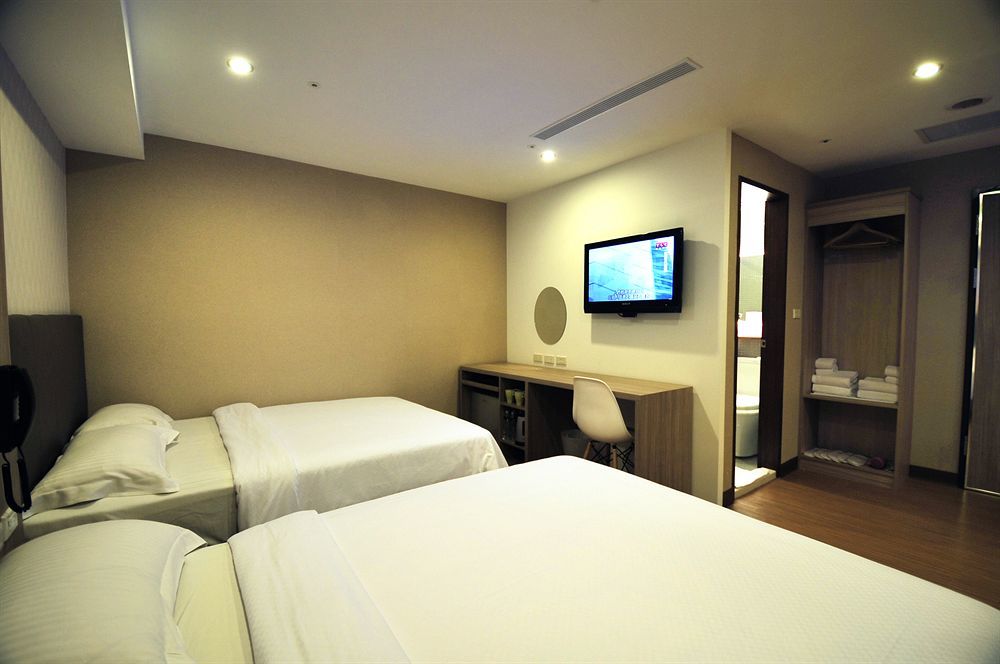 The Riverside Hotel International Kaohsiung Exterior photo